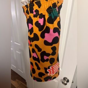 Eric Emanuel Shorts size Large printed